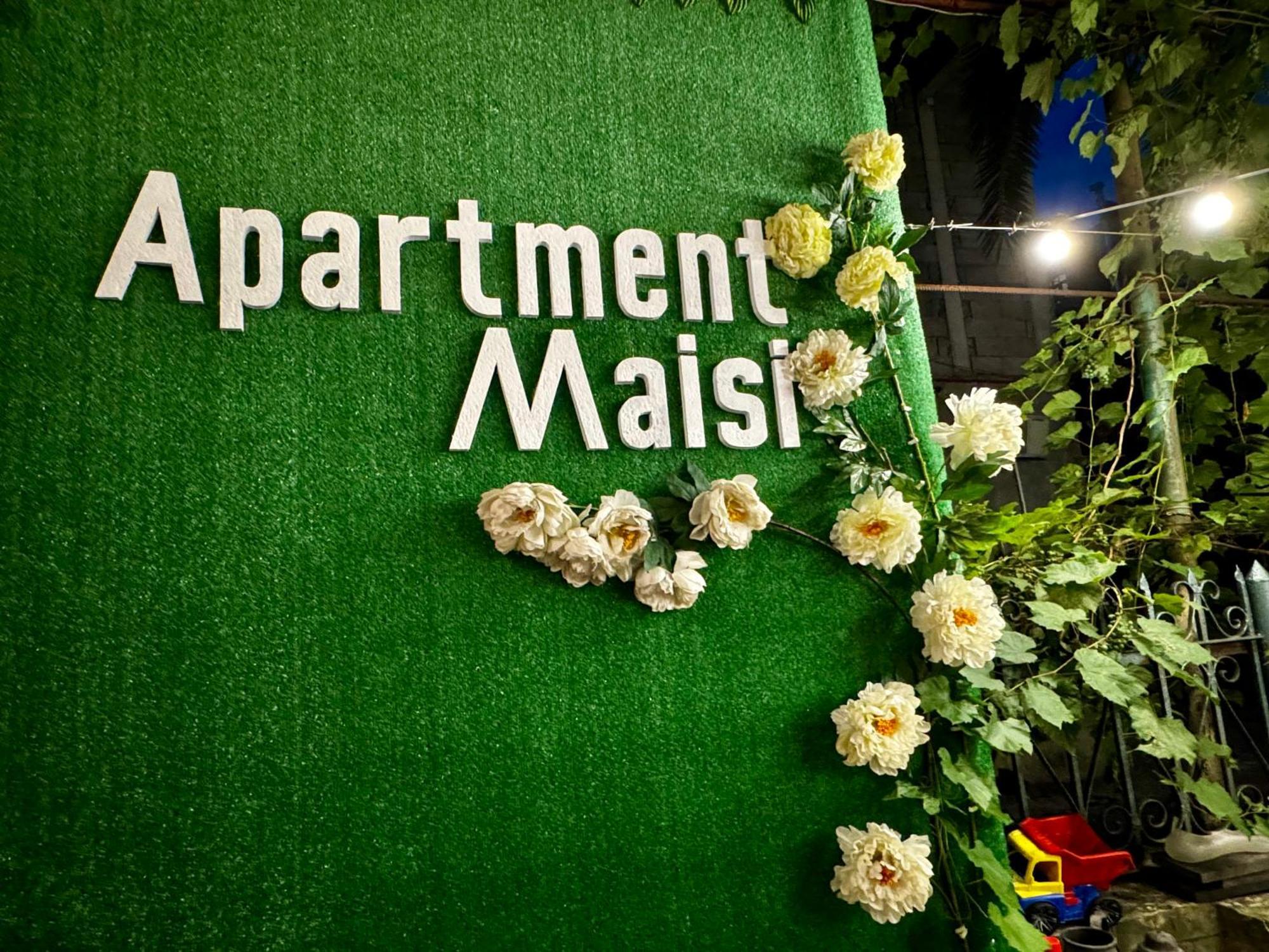 Apartment Maisi Batumi Exteriör bild